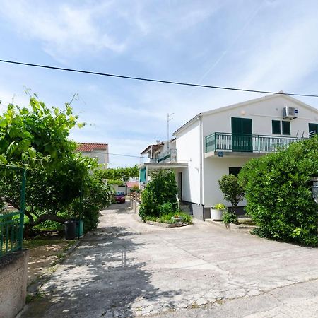 Apartment Ervin Vodice Exterior photo