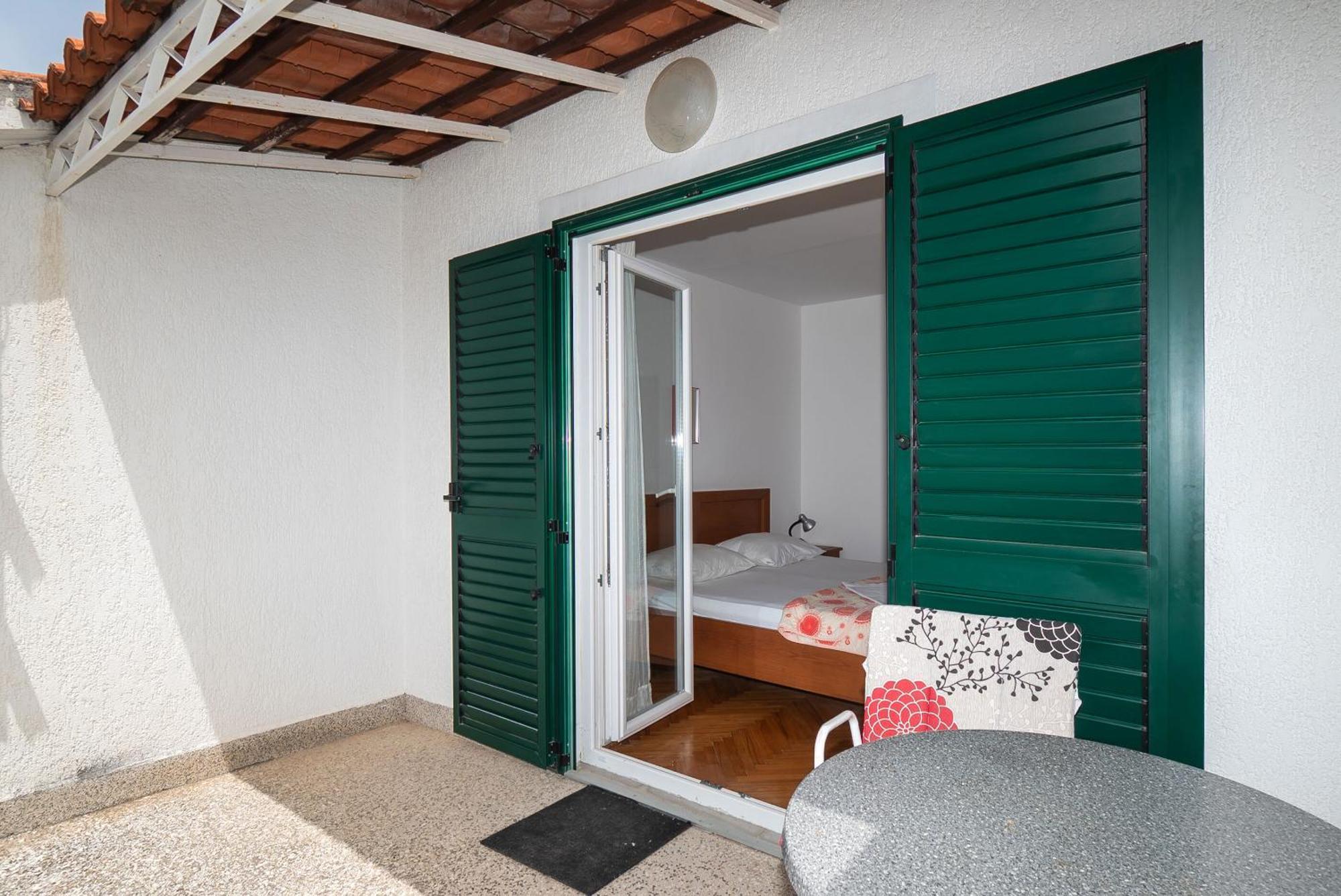 Apartment Ervin Vodice Exterior photo