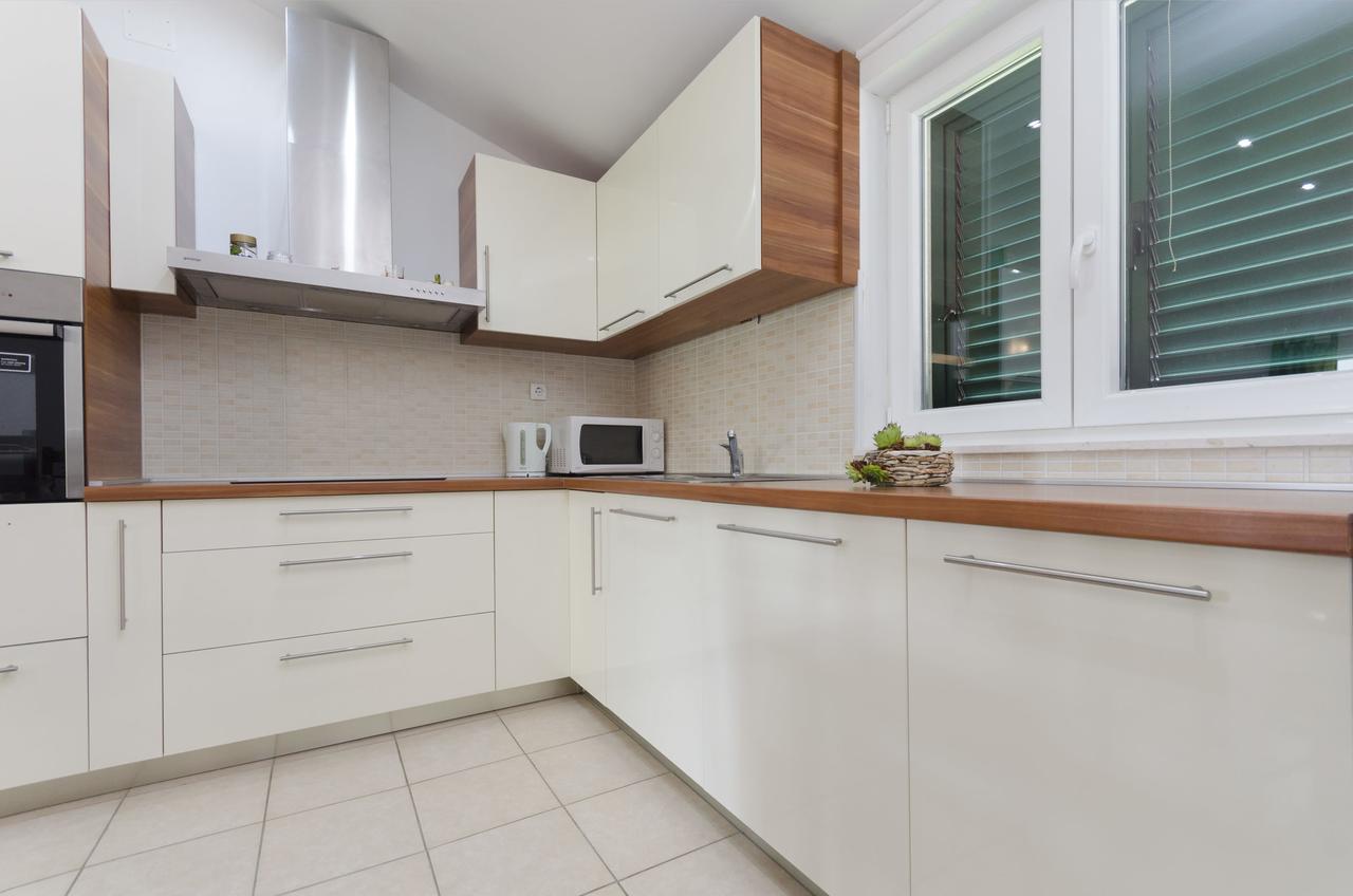 Apartment Ervin Vodice Exterior photo