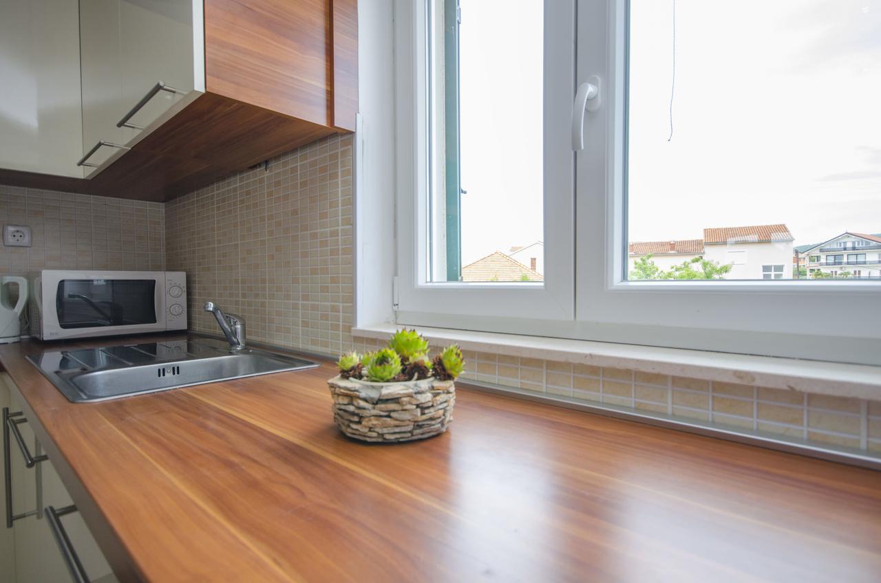 Apartment Ervin Vodice Exterior photo