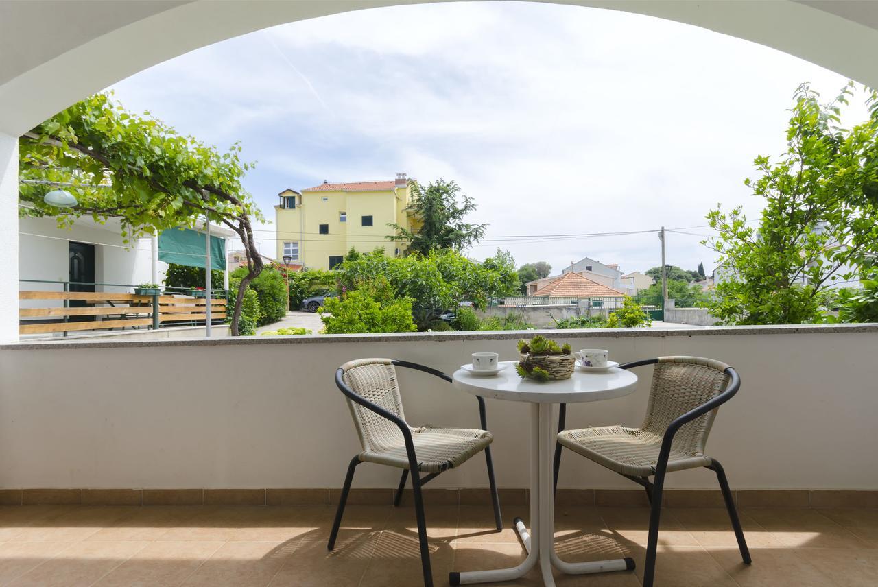 Apartment Ervin Vodice Exterior photo
