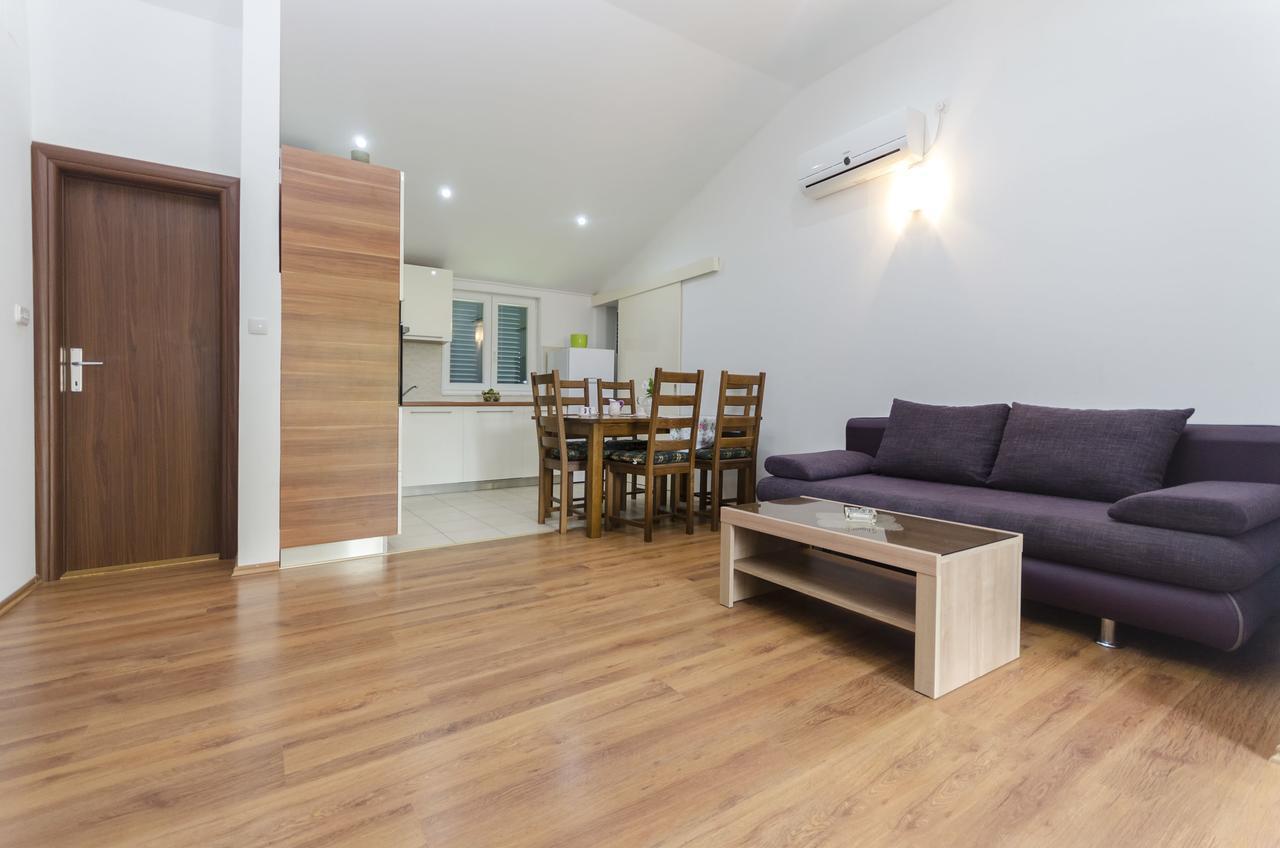 Apartment Ervin Vodice Exterior photo