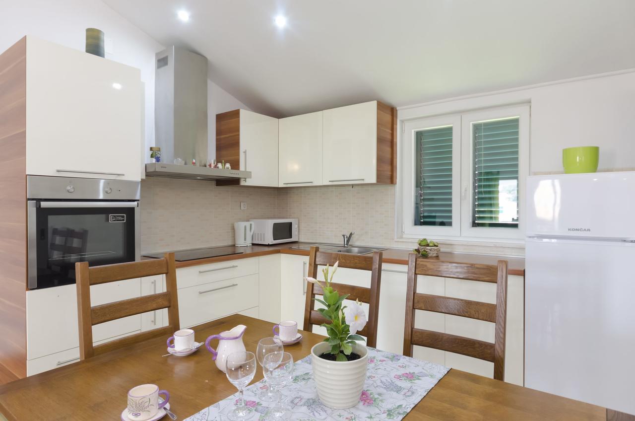 Apartment Ervin Vodice Exterior photo