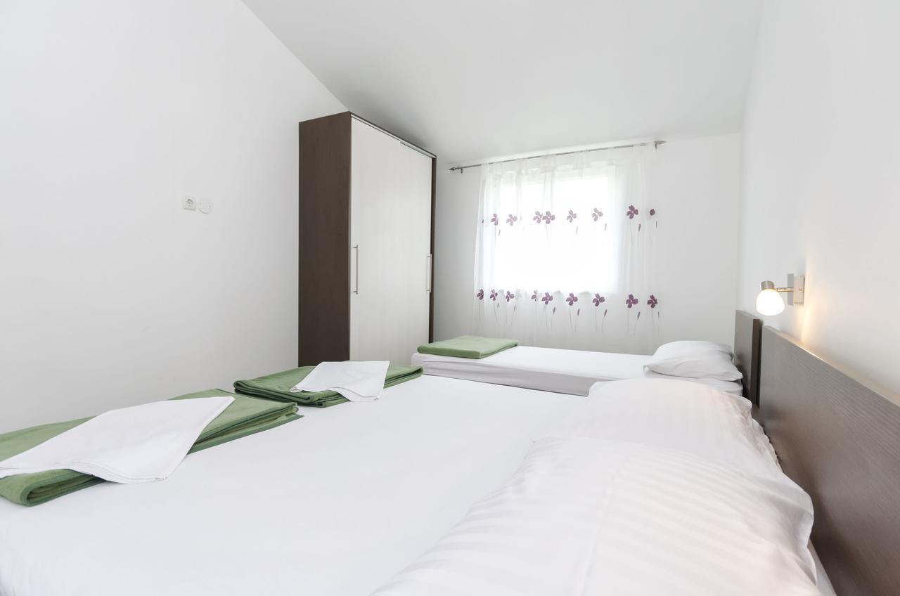 Apartment Ervin Vodice Exterior photo