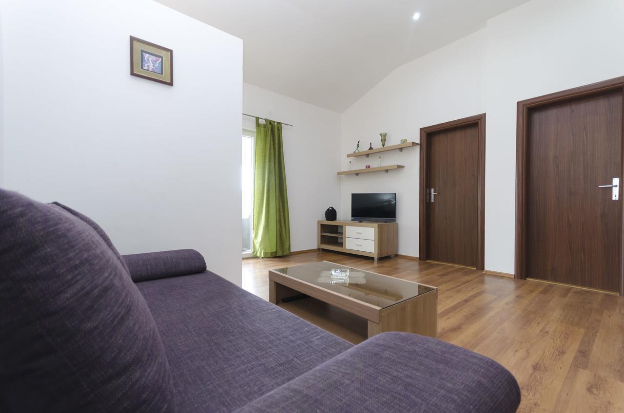 Apartment Ervin Vodice Exterior photo